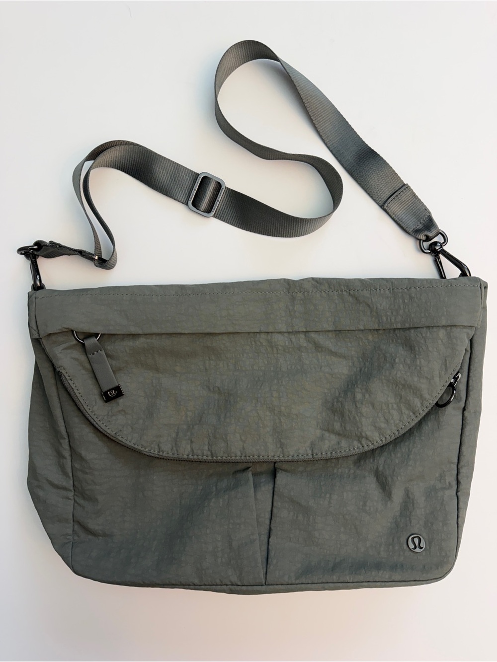 Lululemon All Night Festival Bag